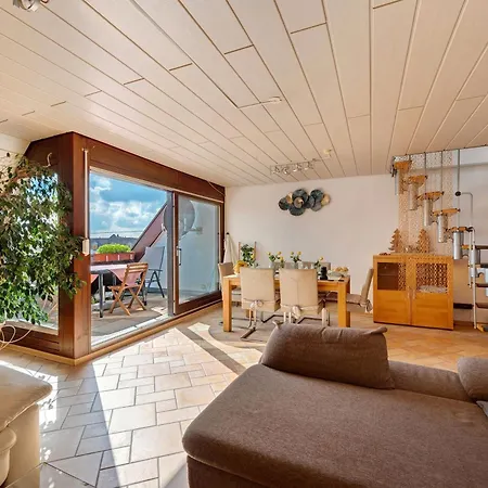 Grosszuegige Maisonettewohnung * סינדלפינגן