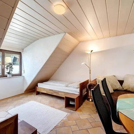 Grosszuegige Maisonettewohnung דירה