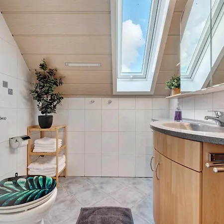 Grosszuegige Maisonettewohnung * סינדלפינגן
